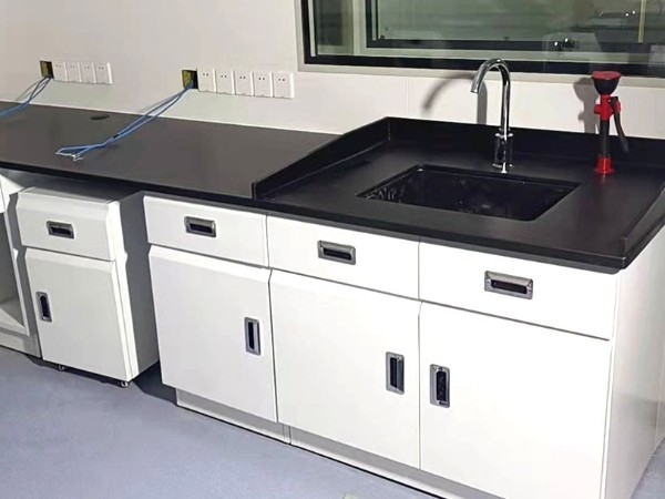 延長(zhǎng)實(shí)驗(yàn)室家具實(shí)驗(yàn)臺(tái)使用壽命介紹！